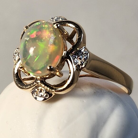 Estate Jewelry - 14K Gold Signed -Clear- Natural Genuine High Grade Australian Opal Ring Sz 7
